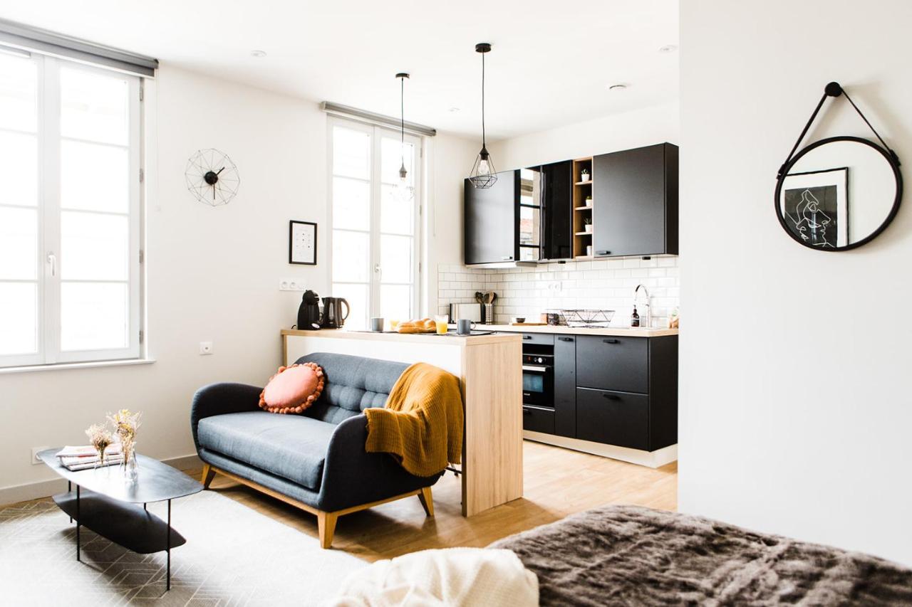 L'Audacieux Studio Lumineux Renove Et Equipe En Centre Ville Фонтене-ле-Конт Екстер'єр фото